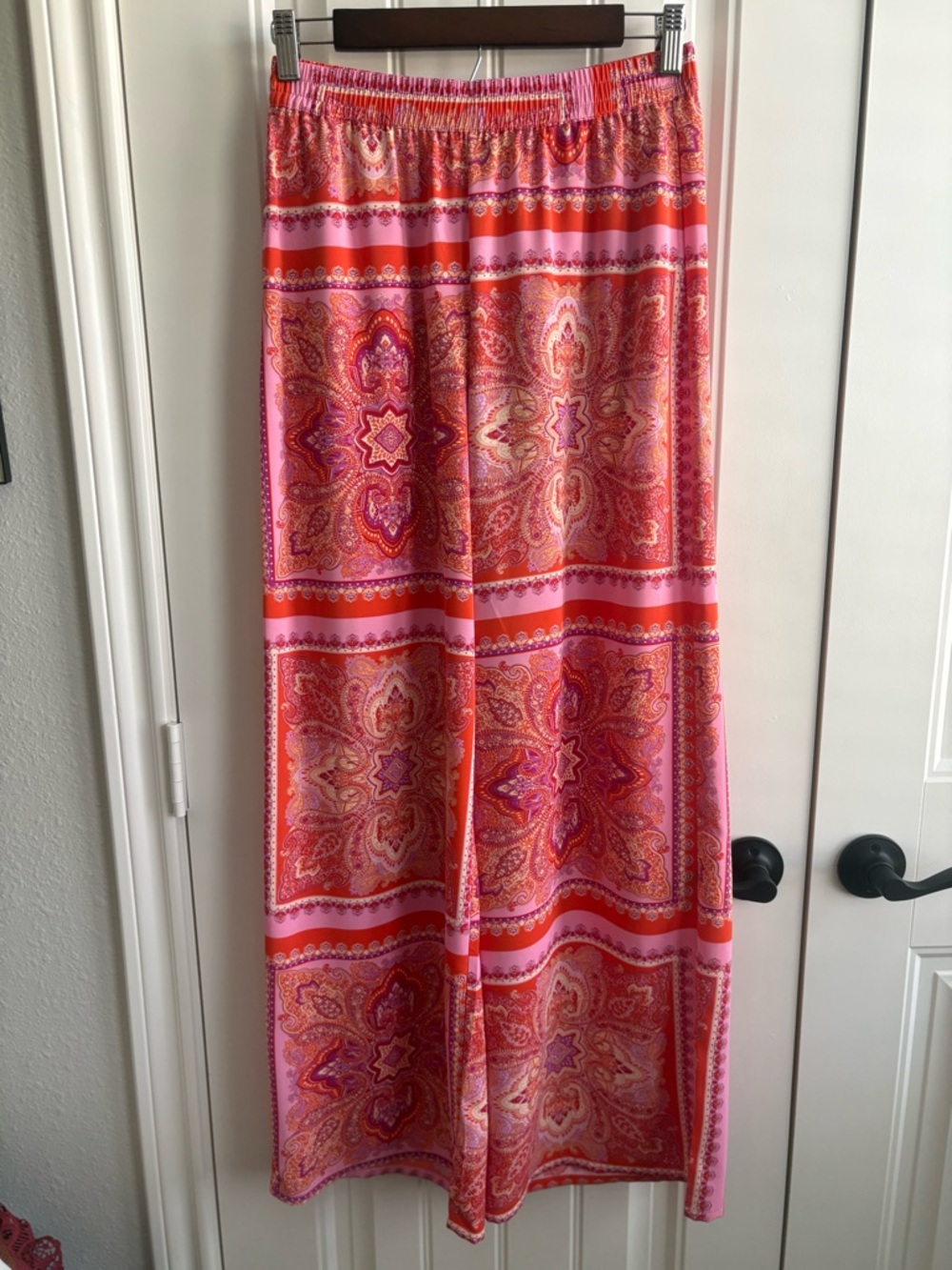 RACHEL Rachel Roy Pink Paisley Button/Wide-Leg Two-Piece Set - Picture 3 of 7